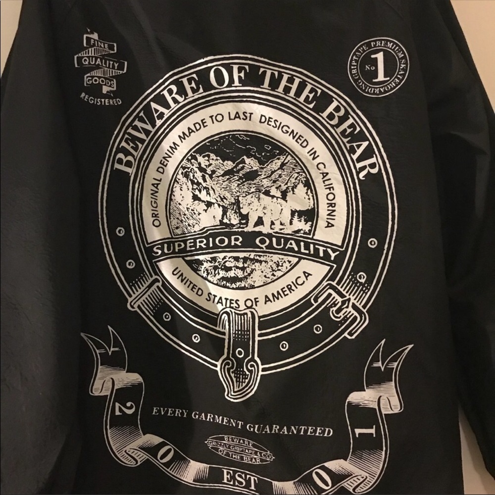 Men’s Grizzly wind break jacket! Stay dry!! New!